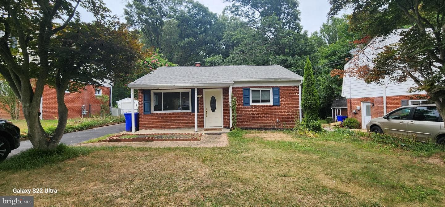 9836 Lyon Avenue photo 1