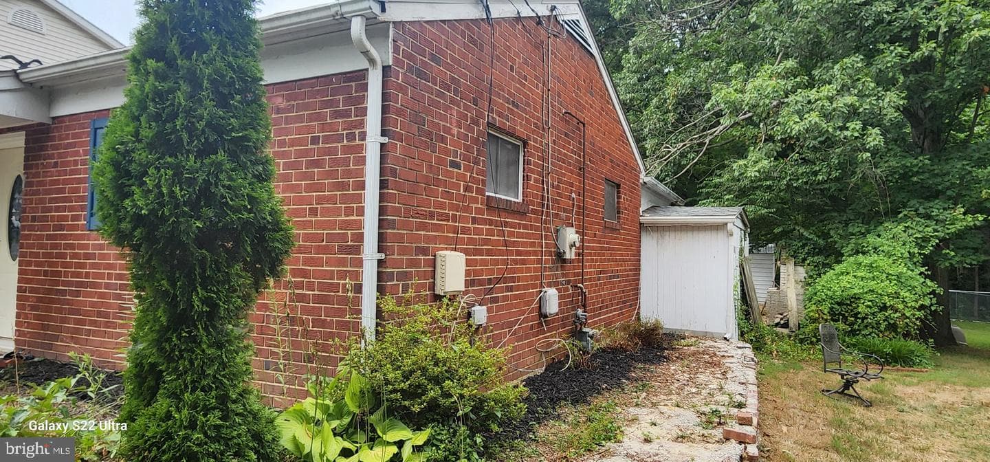 9836 Lyon Avenue photo 12
