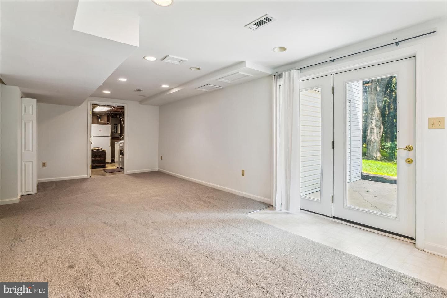 6911 Garland Lane photo 30