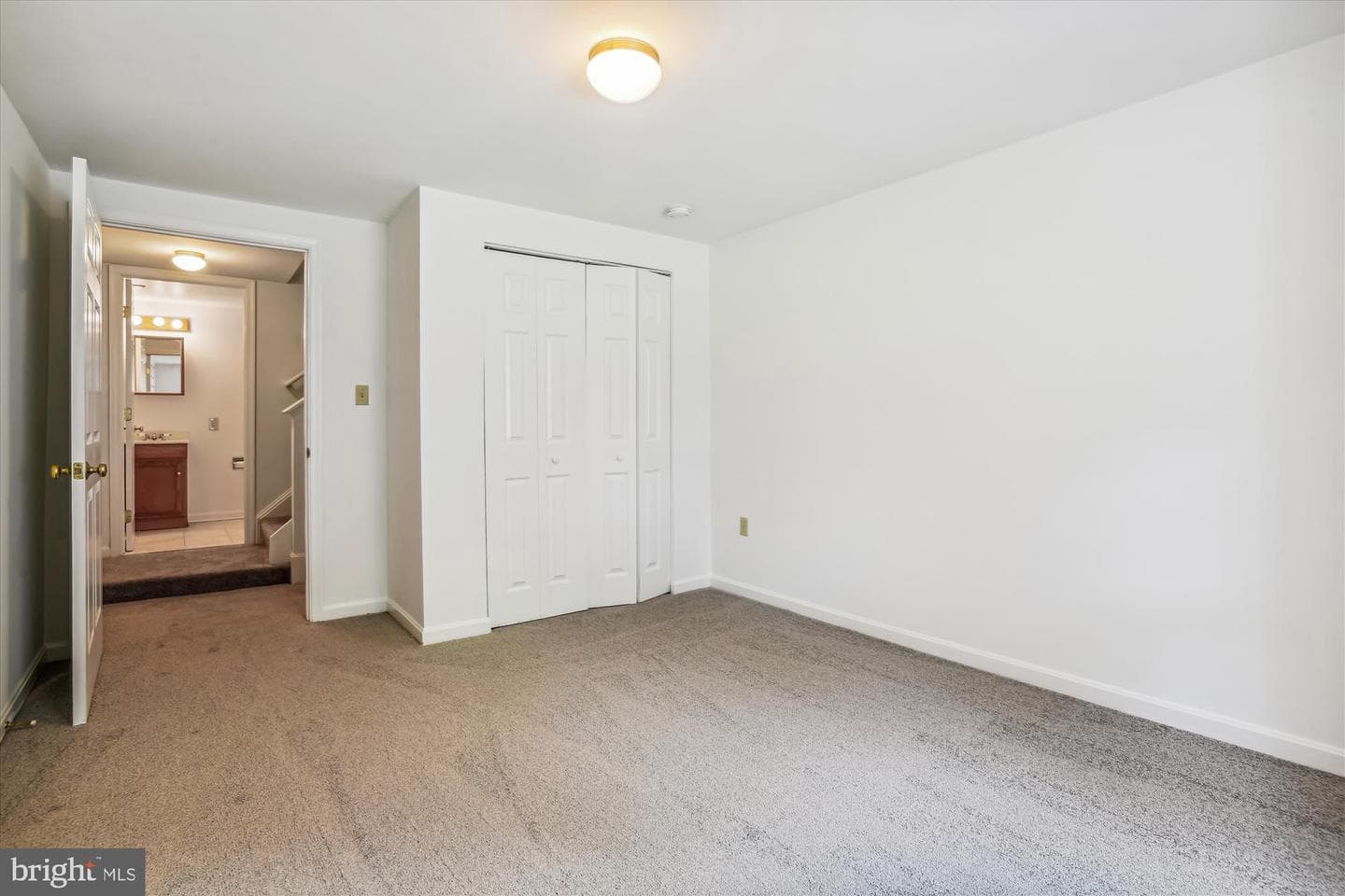 6911 Garland Lane photo 34