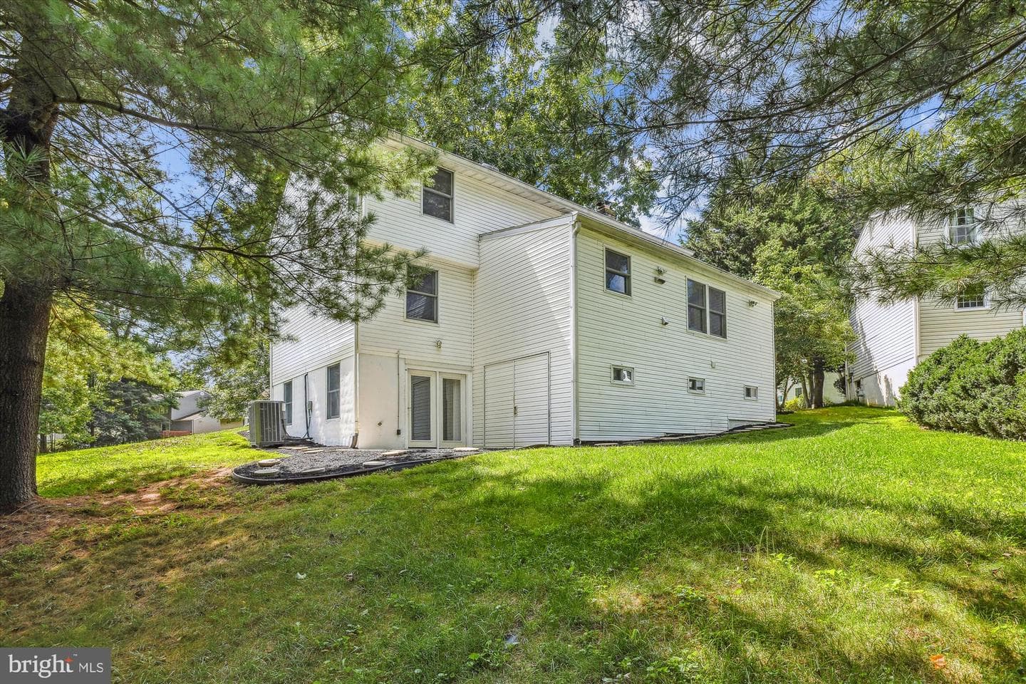 6911 Garland Lane photo 39