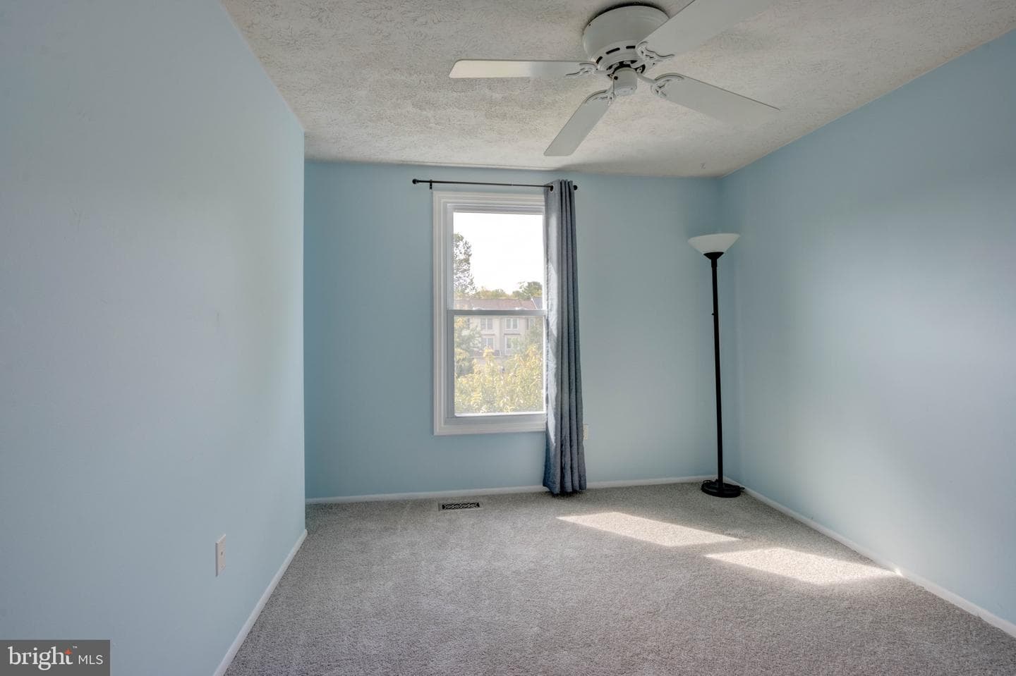 6413 Autumn Gold Court photo 20