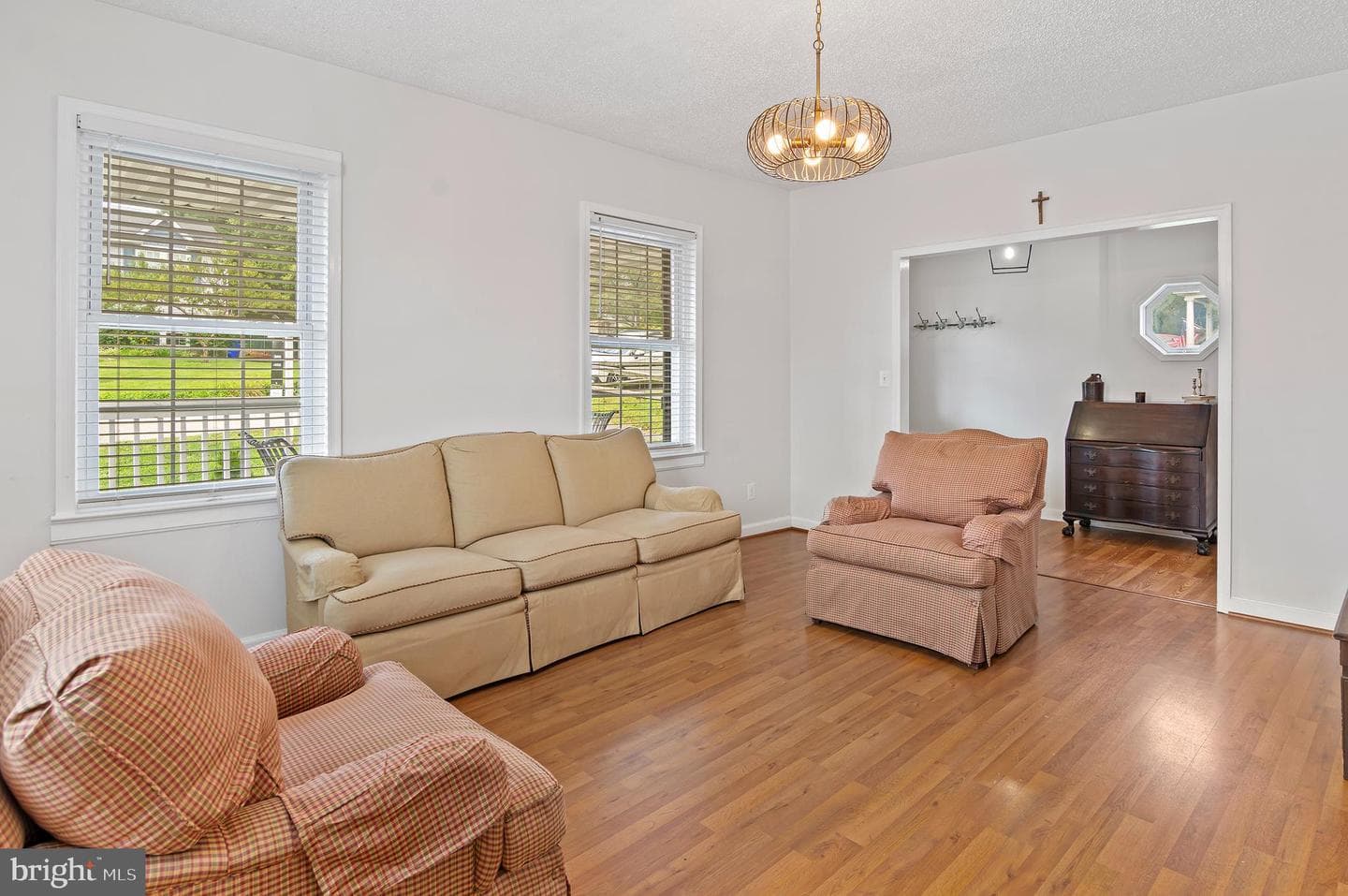 5823 Augustine Avenue photo 5