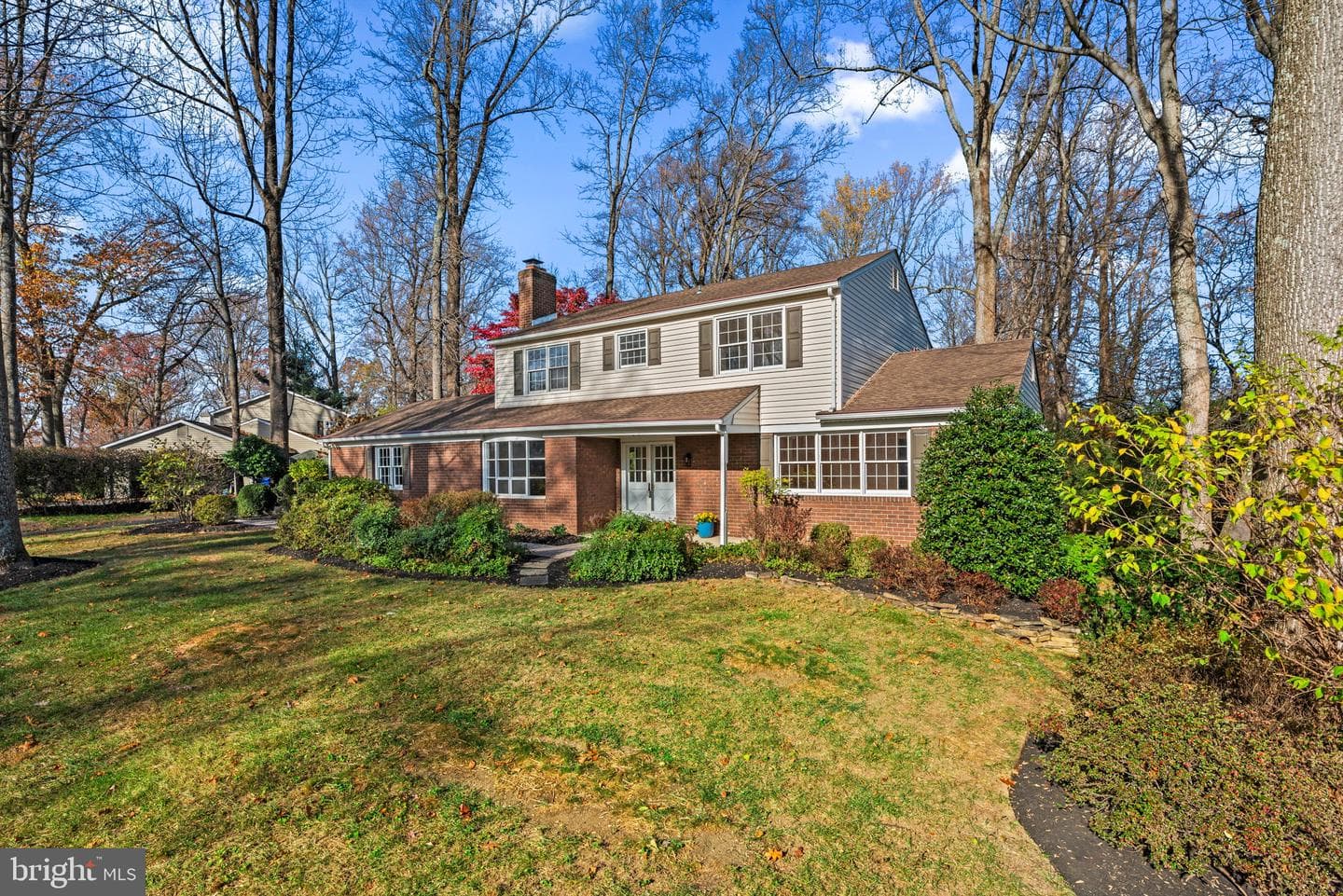 9824 Cypressmede Drive photo 2