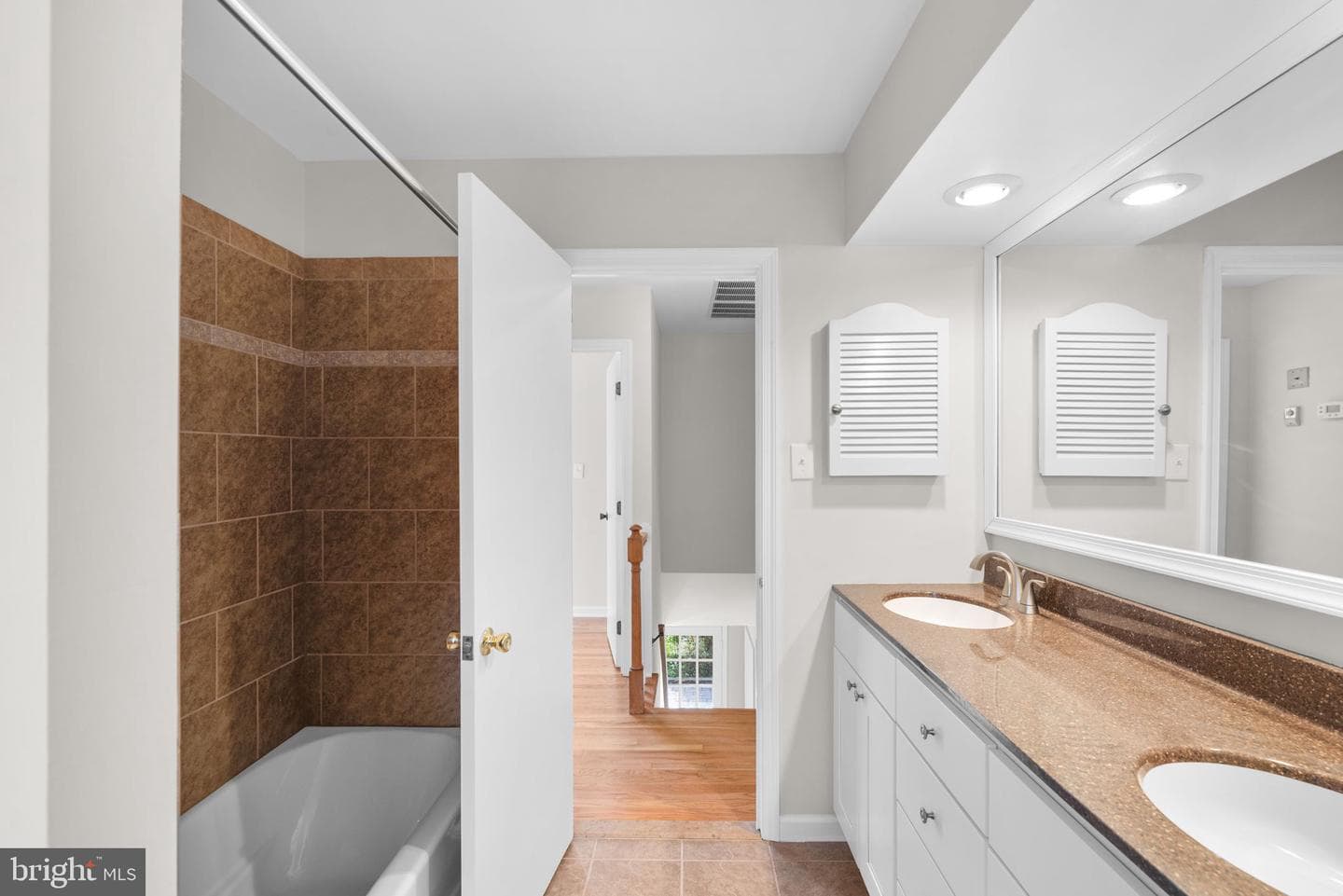 9824 Cypressmede Drive photo 28