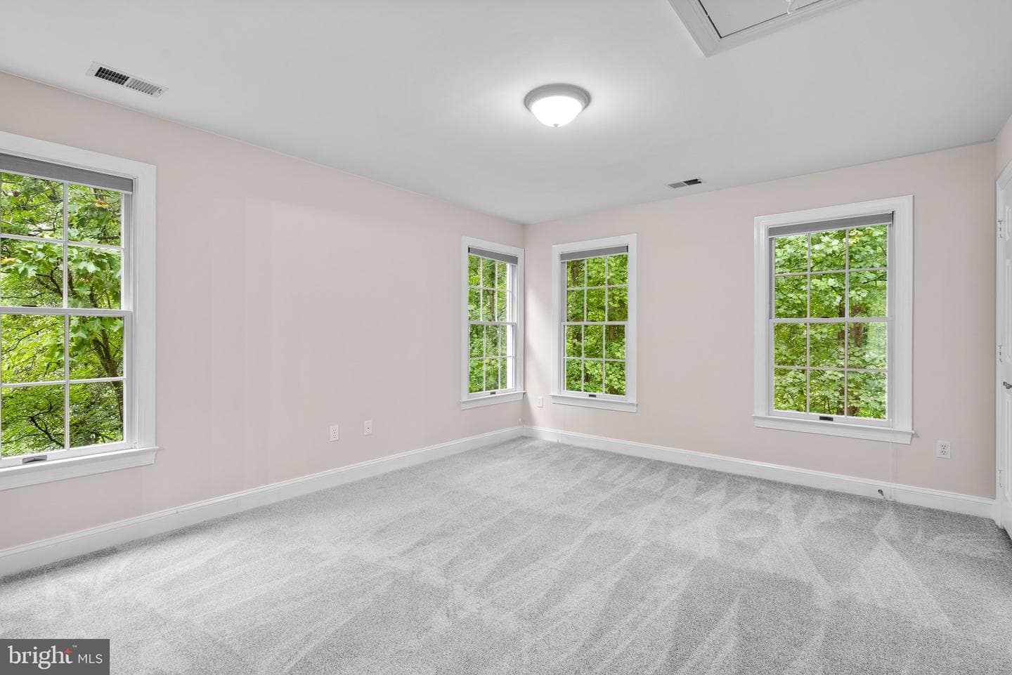 6046 Red Clover Lane photo 35
