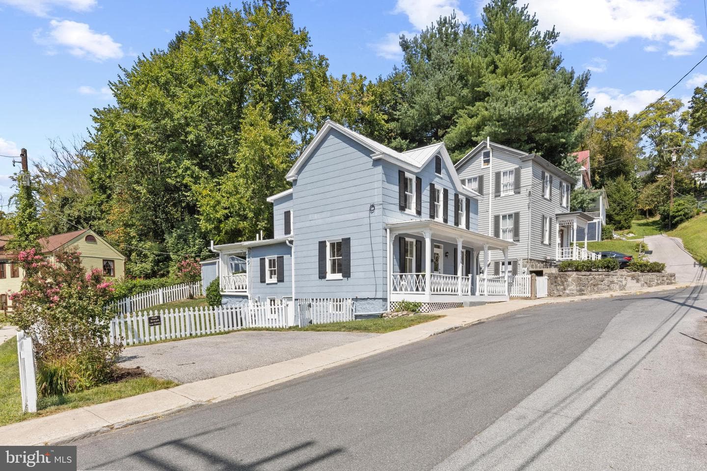 8386 Court Avenue photo 37
