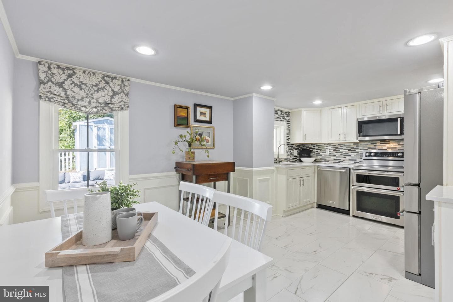 8386 Court Avenue photo 8