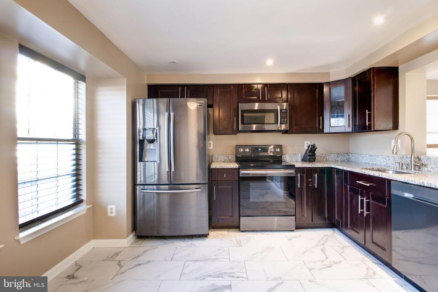 7208 Procopio Circle photo 3