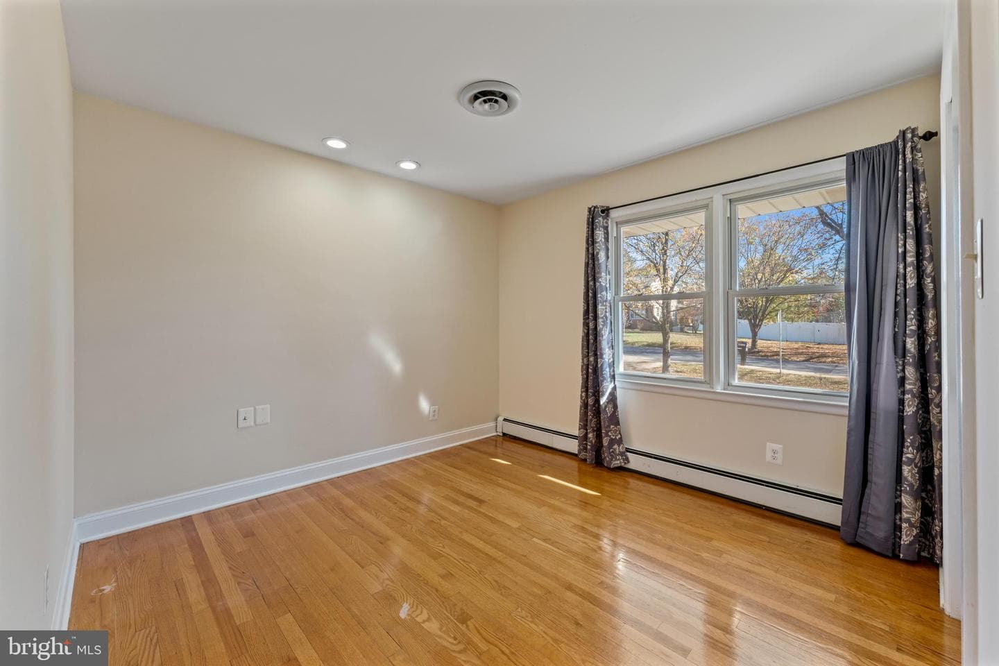 4614 Doncaster Drive photo 19