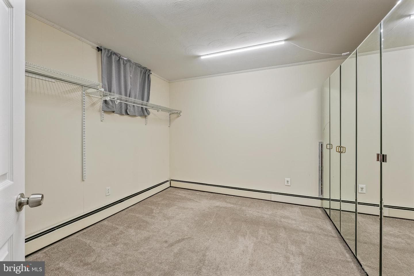 4614 Doncaster Drive photo 32