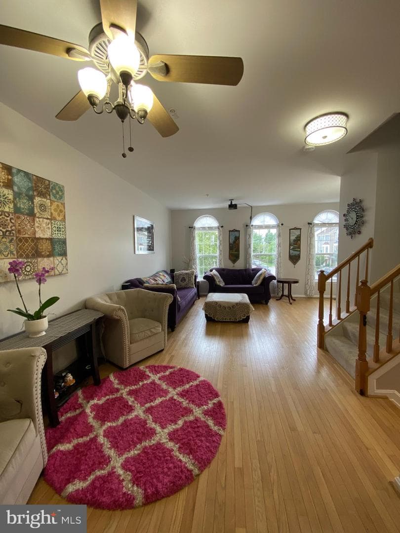 5752 Goldfinch Court photo 13
