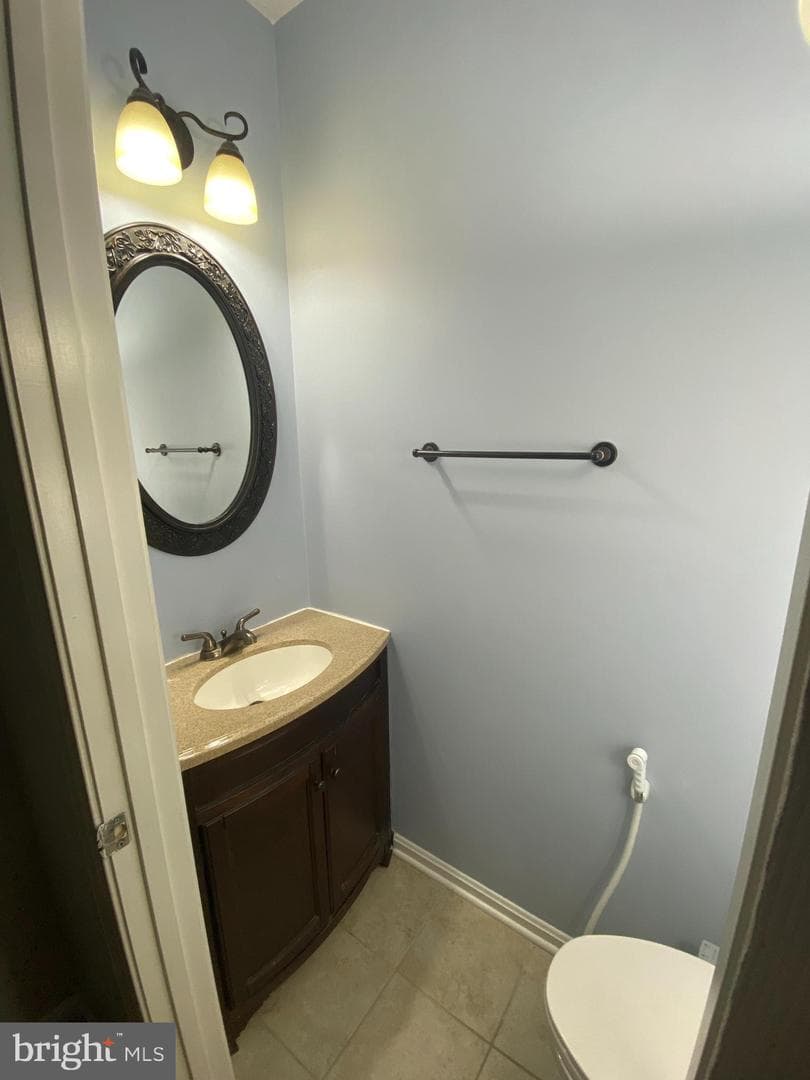 5752 Goldfinch Court photo 16