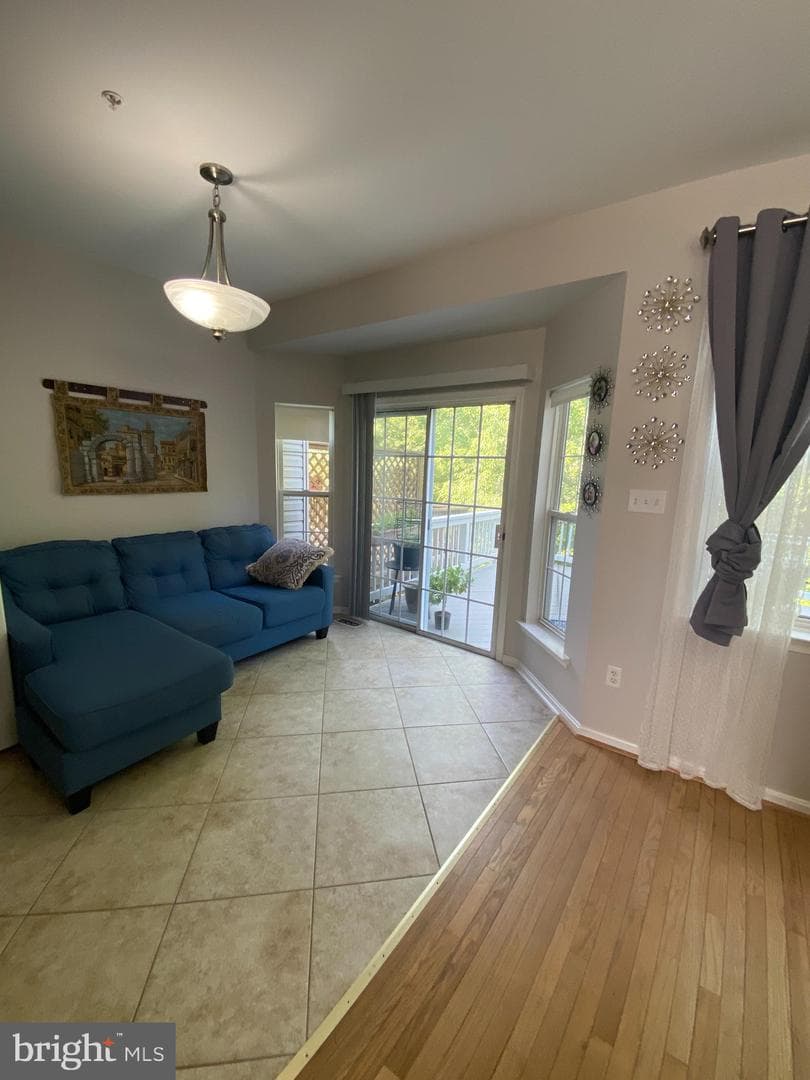 5752 Goldfinch Court photo 20