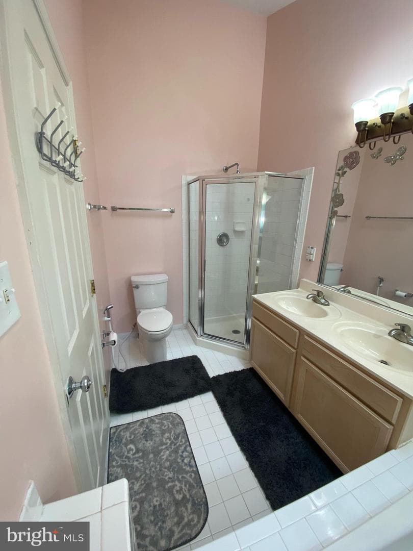5752 Goldfinch Court photo 26