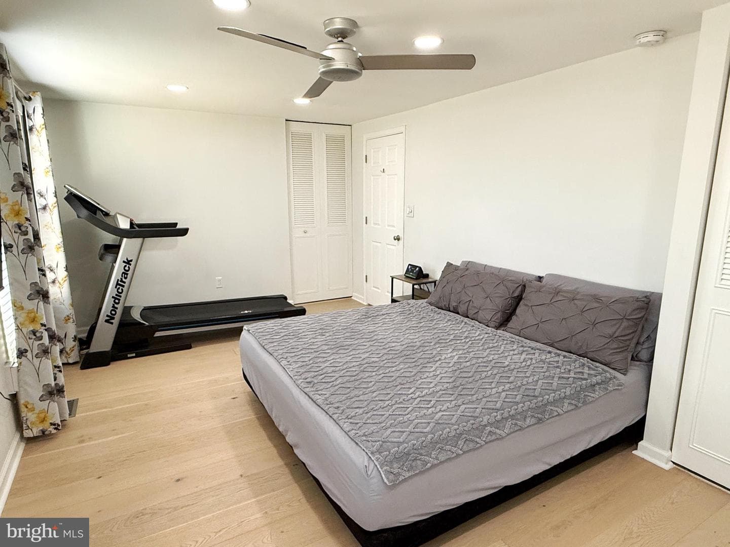 6768 Pyramid Way photo 14