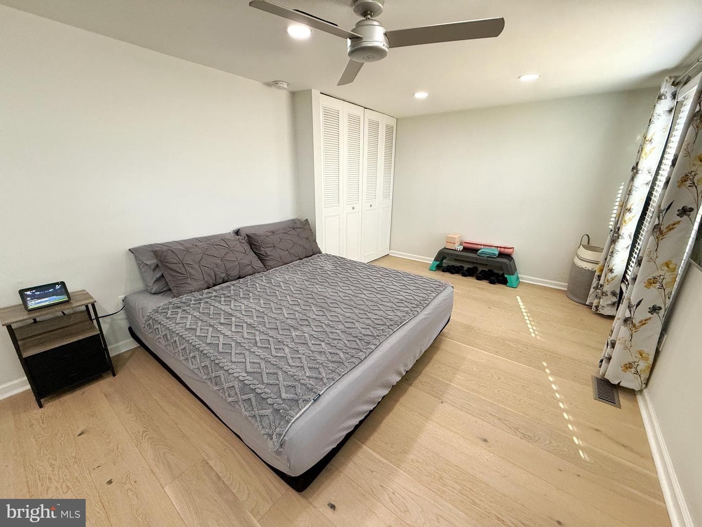 6768 Pyramid Way photo 15