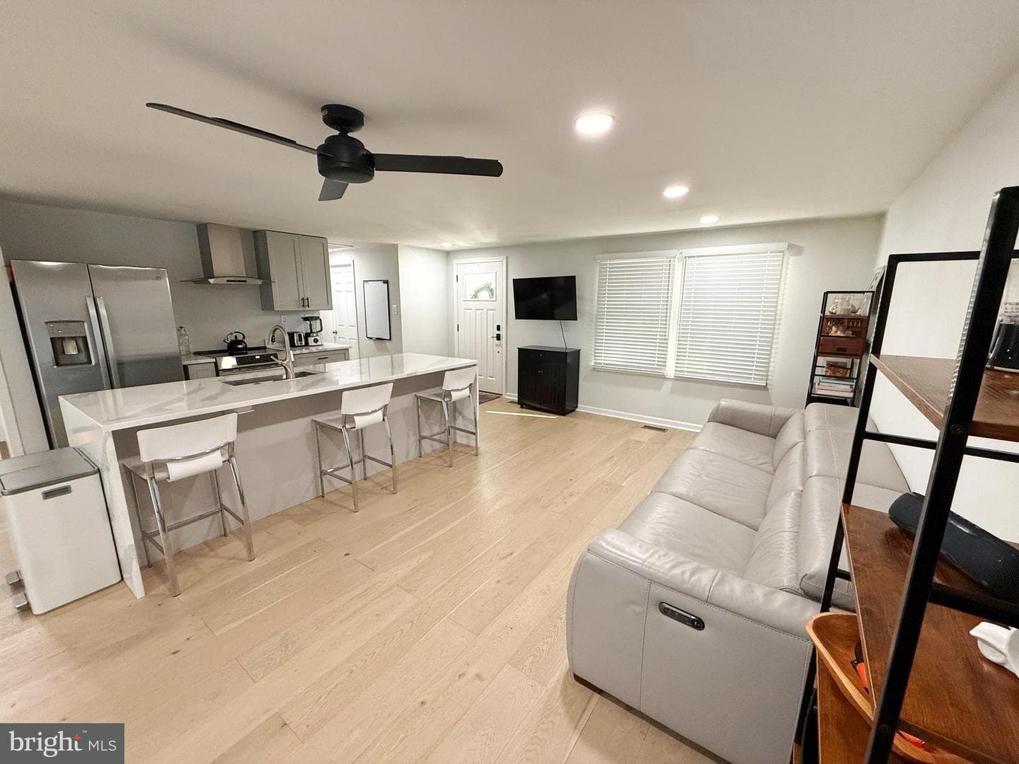 6768 Pyramid Way photo 9