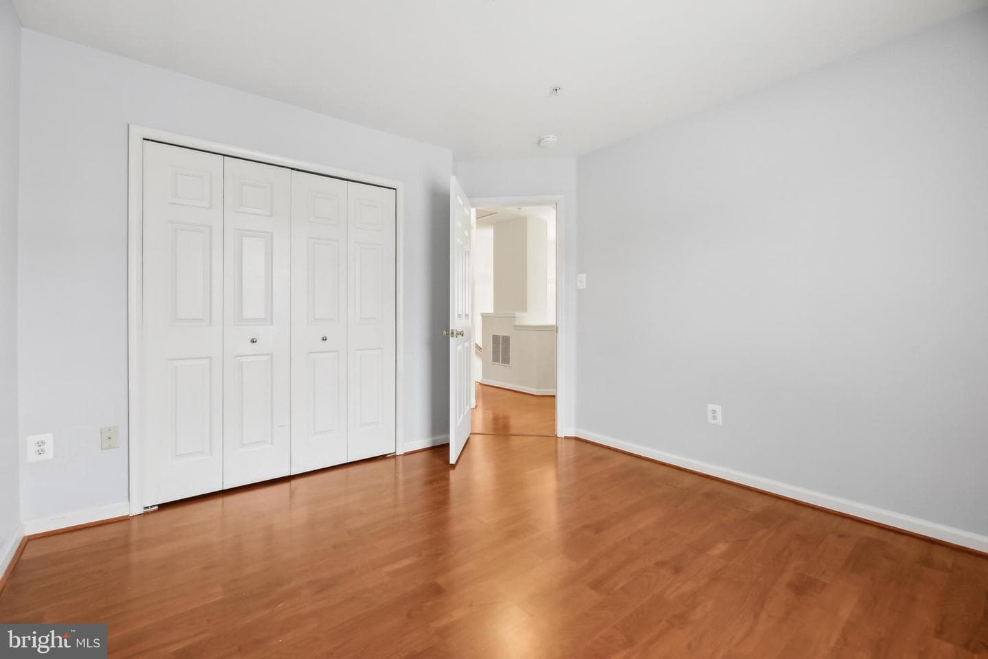 2208 Barnet Court photo 21