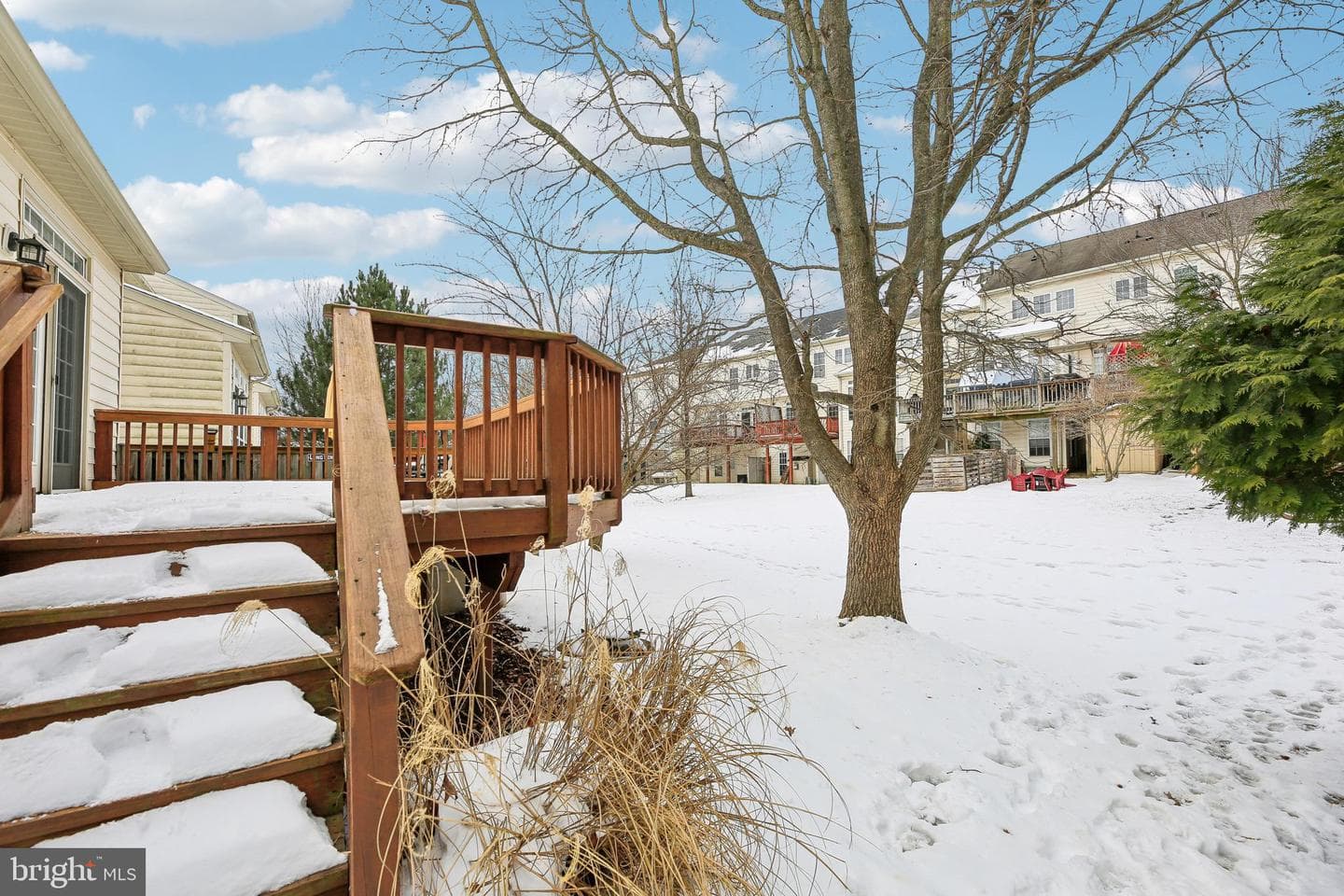 2208 Barnet Court photo 33