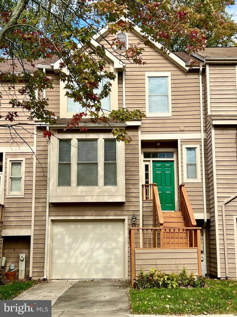 5952 Cedar Fern Court photo 2