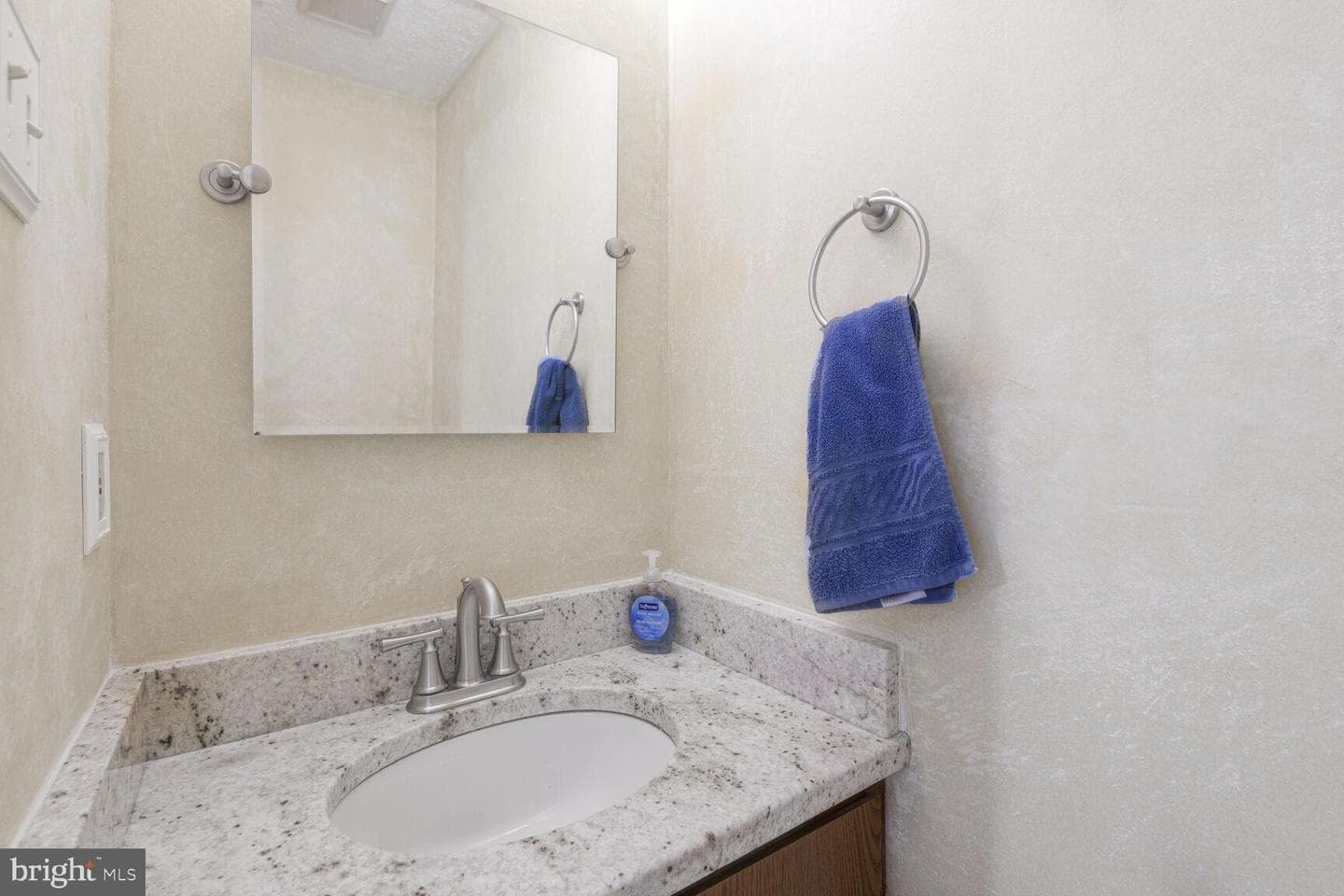 6121 Cedar Wood Drive photo 24