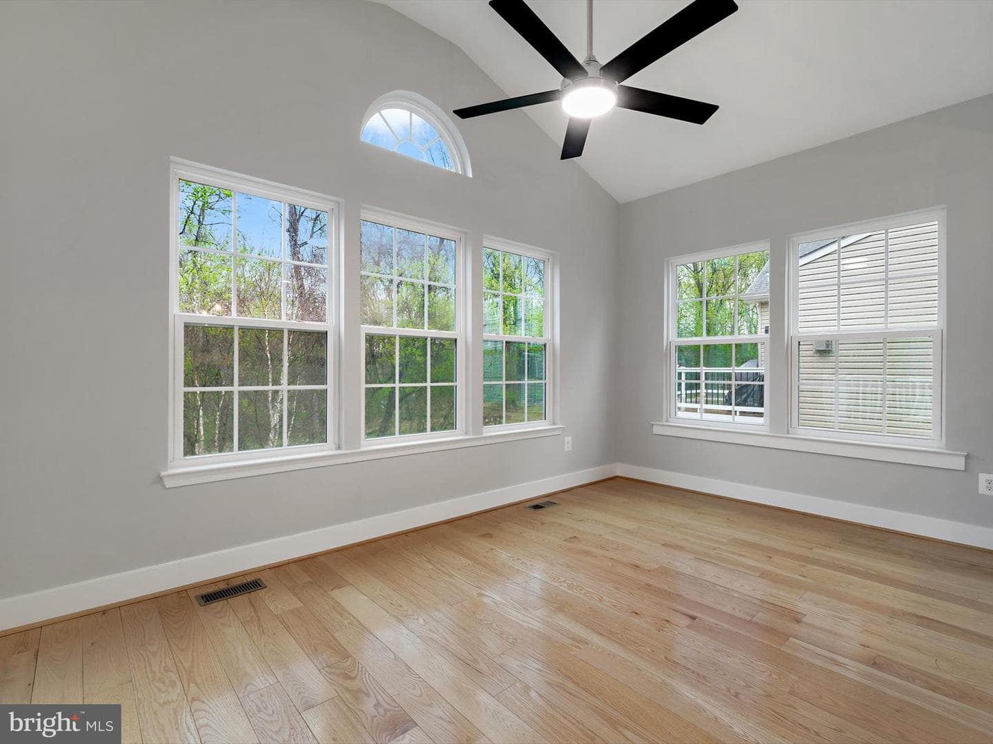 5007 Windpower Way photo 17
