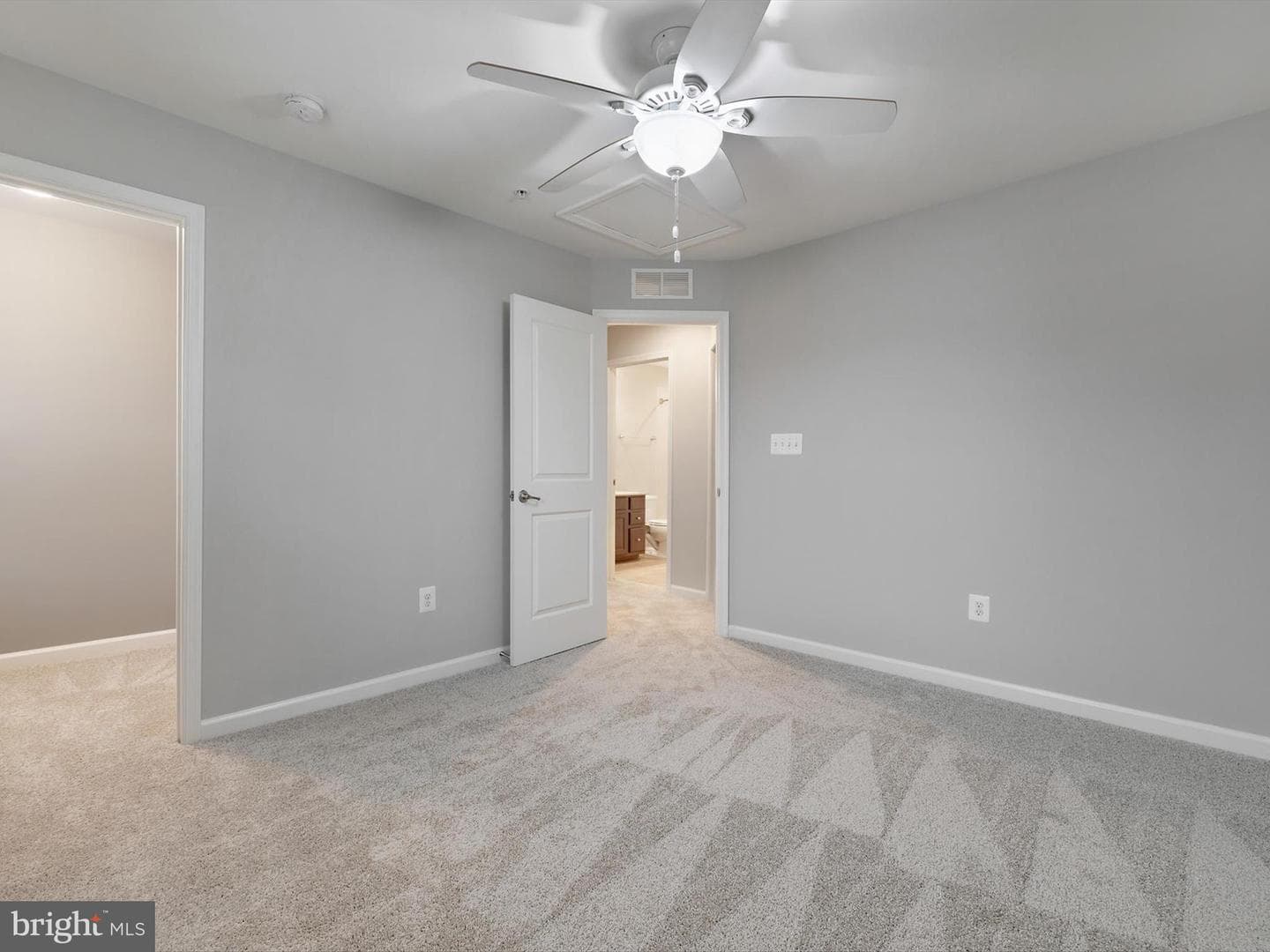 5007 Windpower Way photo 29