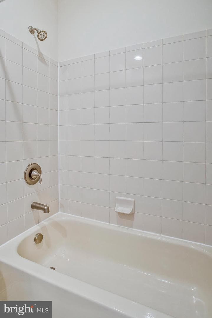 10502 Hickory Glen Drive photo 19