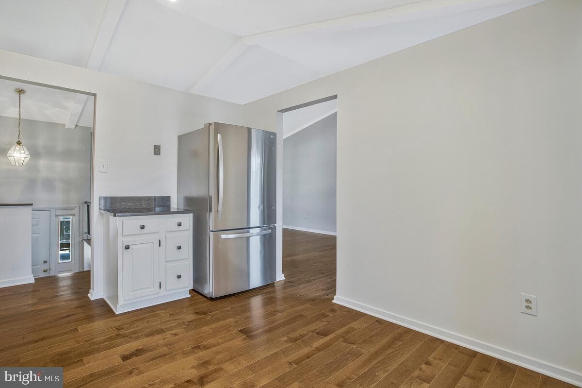 8825 Besthold Garth photo 16