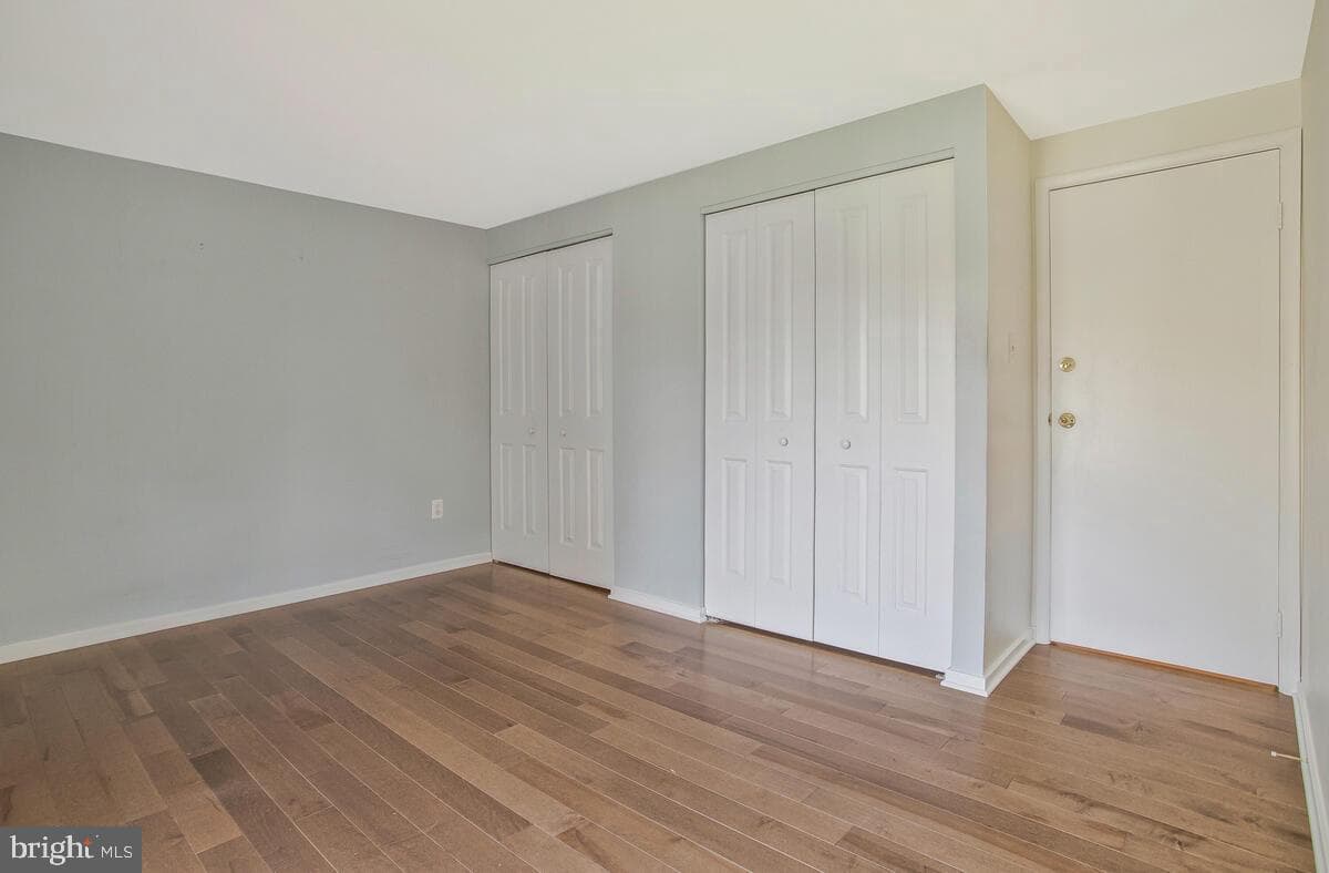 8825 Besthold Garth photo 24