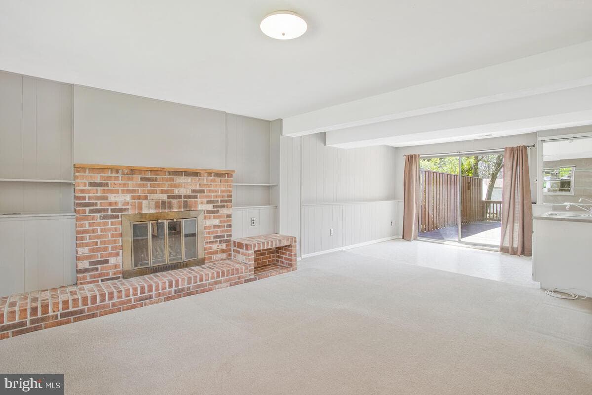 8825 Besthold Garth photo 34