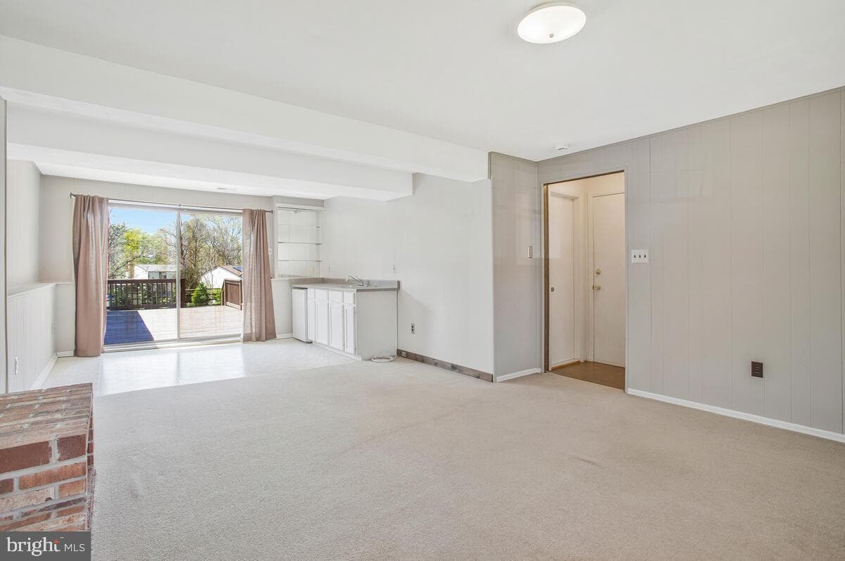 8825 Besthold Garth photo 35
