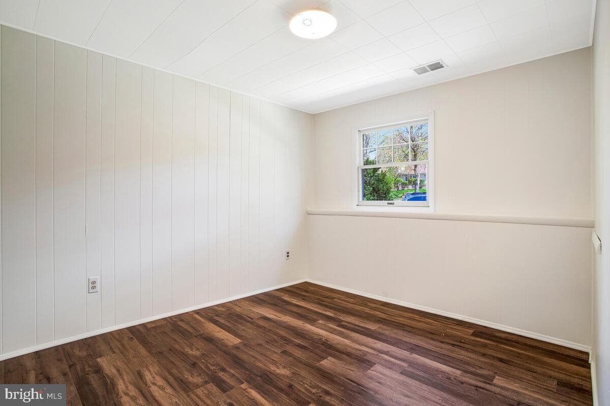 8825 Besthold Garth photo 38