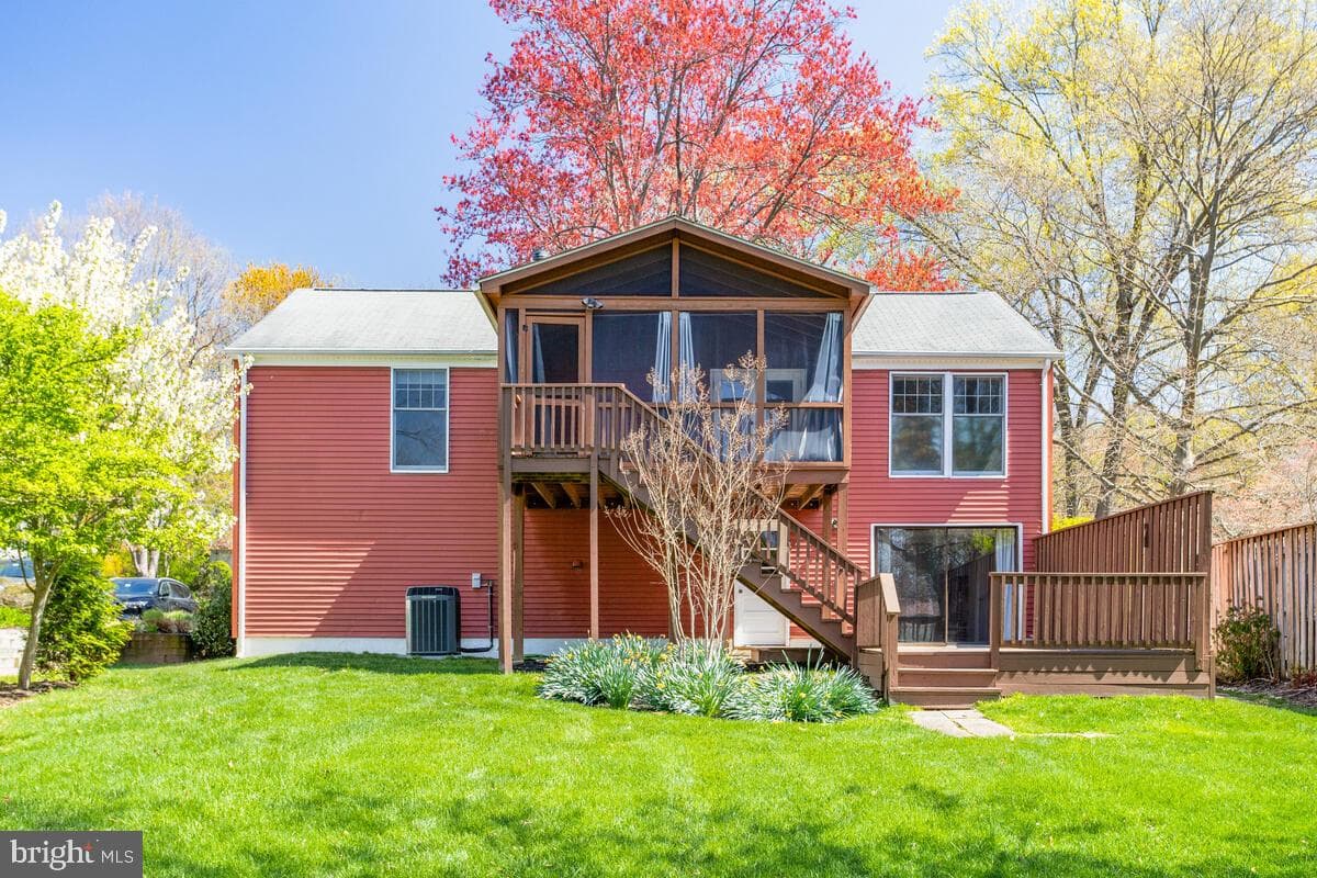 8825 Besthold Garth photo 45