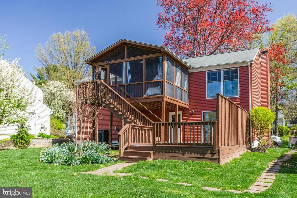 8825 Besthold Garth photo 46
