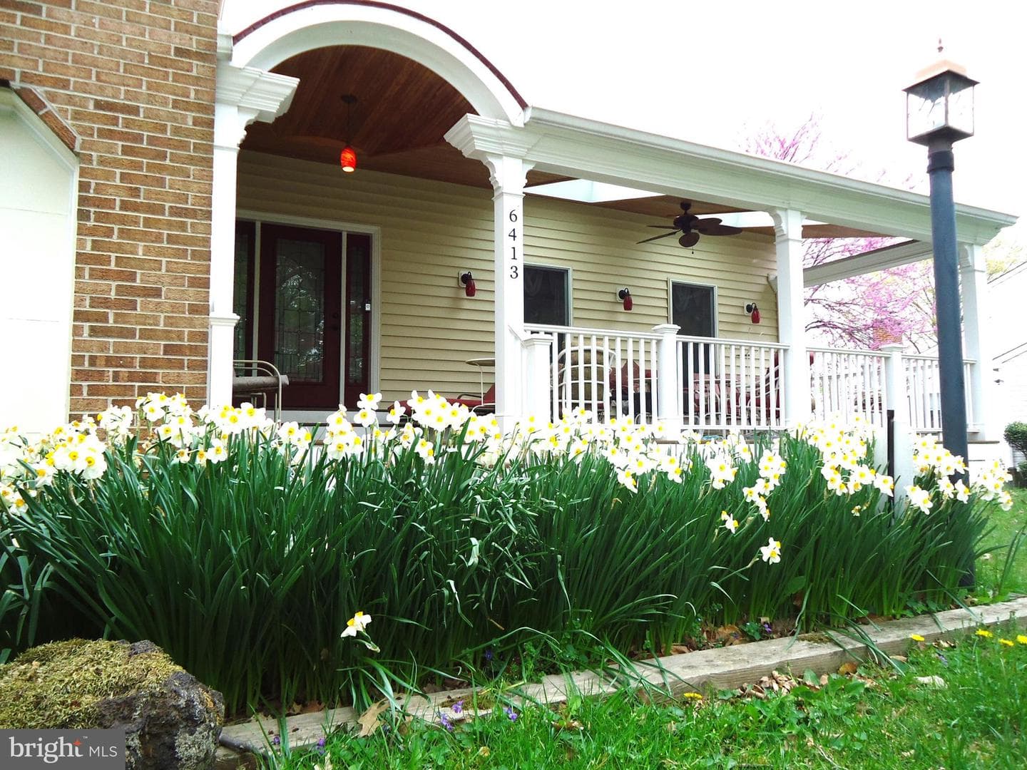 6413 Sewells Orchard Drive photo 2