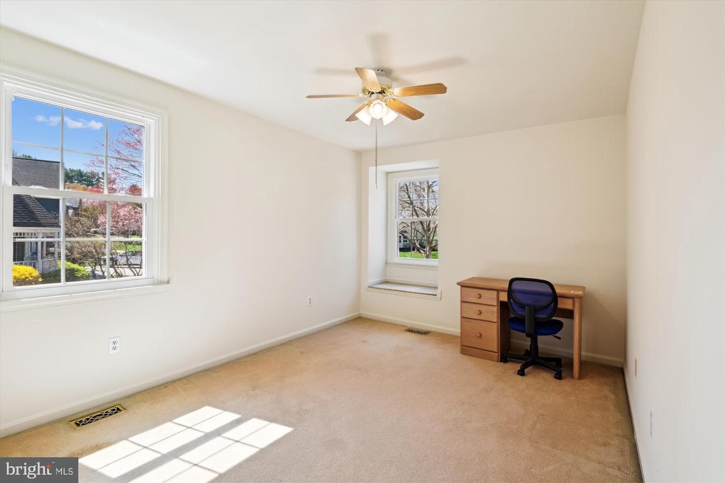 3823 Grosvenor Drive photo 22