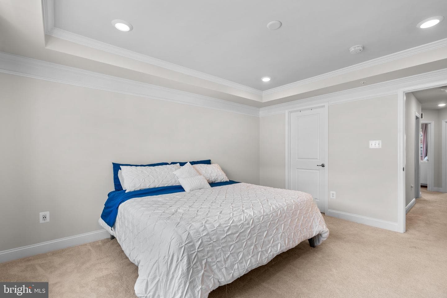 7579 Warburg Way photo 20