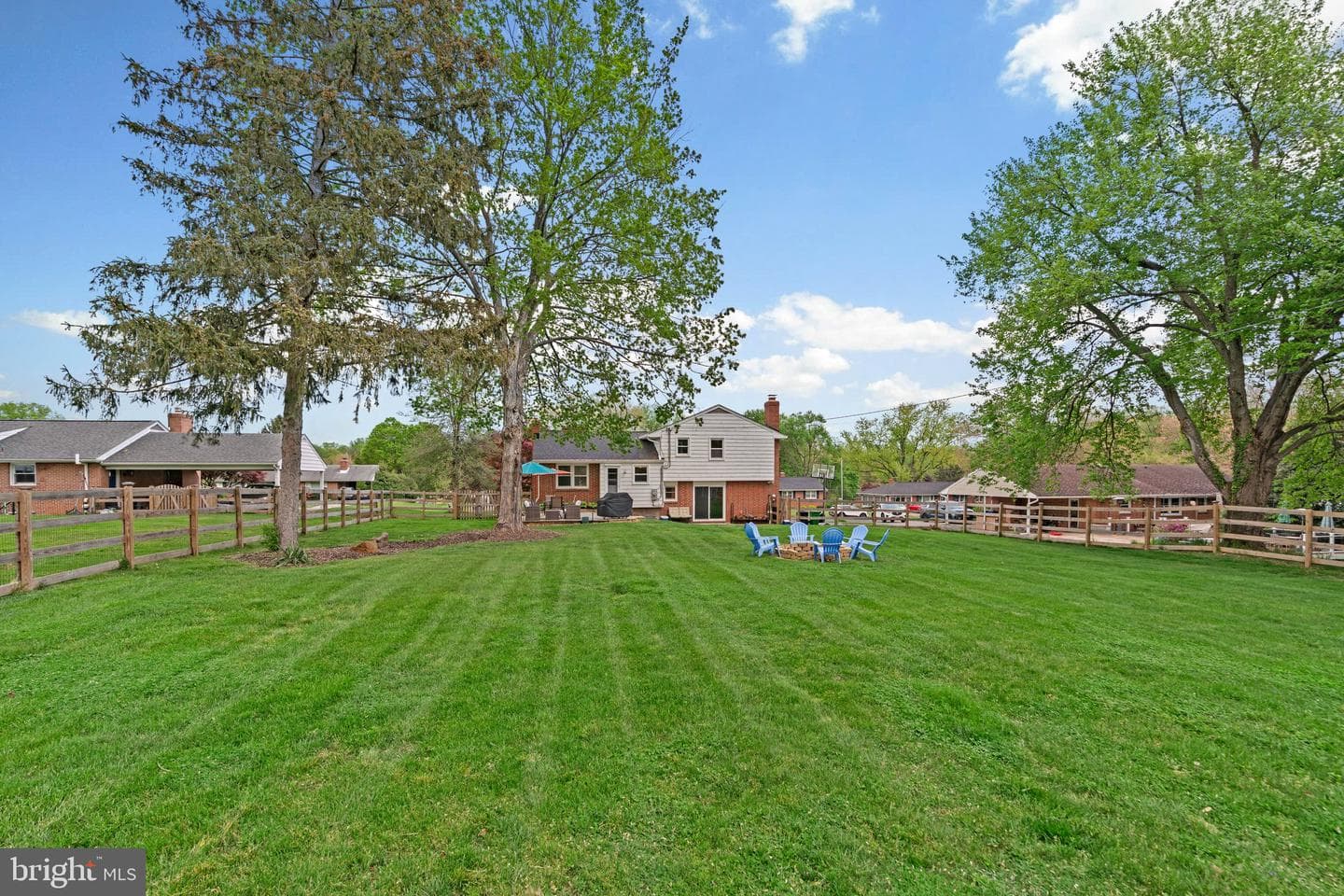 2822 Pinewick Road photo 55