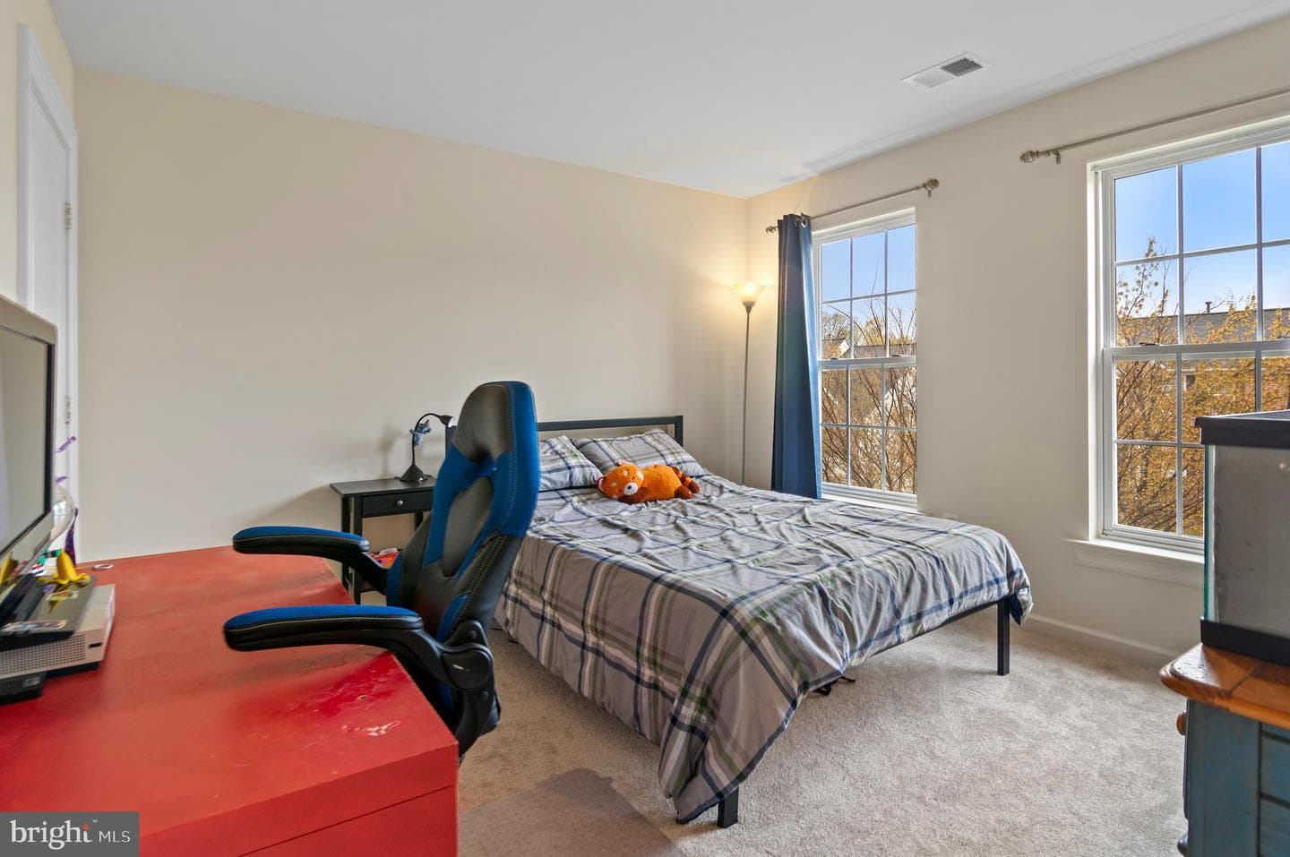 8025 Hillsborough Road photo 55