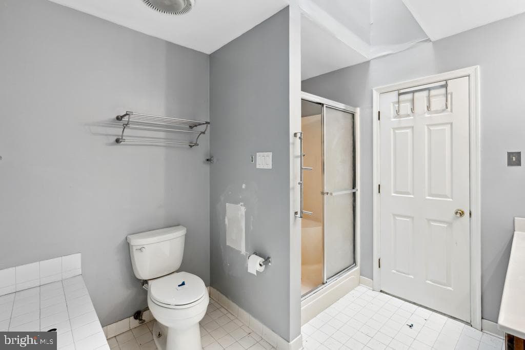 5235 Lightfoot Path photo 14