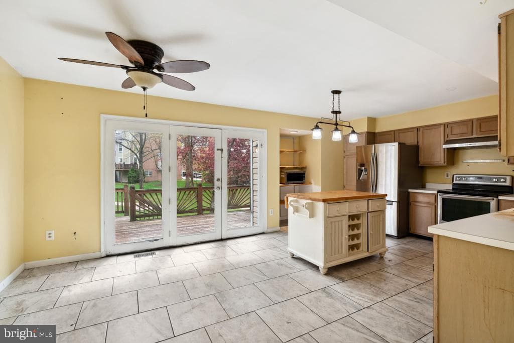 5235 Lightfoot Path photo 4