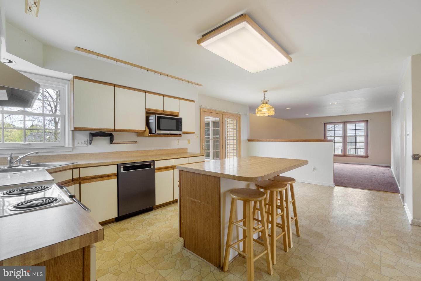 10216 Clubhouse Court photo 12