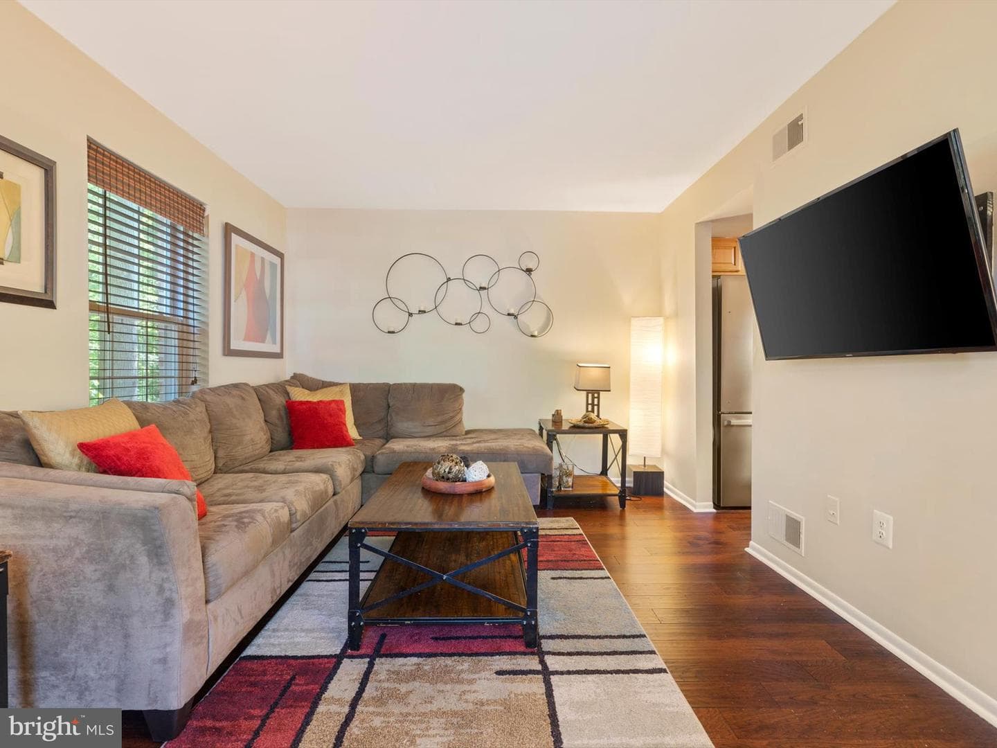 9142 Lambskin Lane photo 3