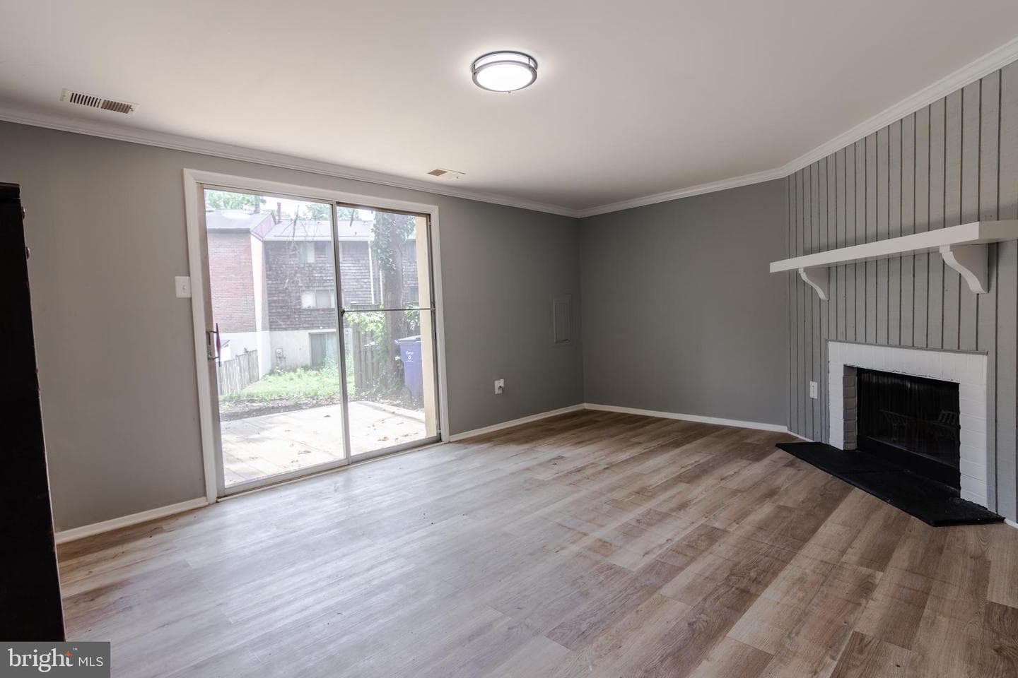 7374 Hickory Log Circle photo 18