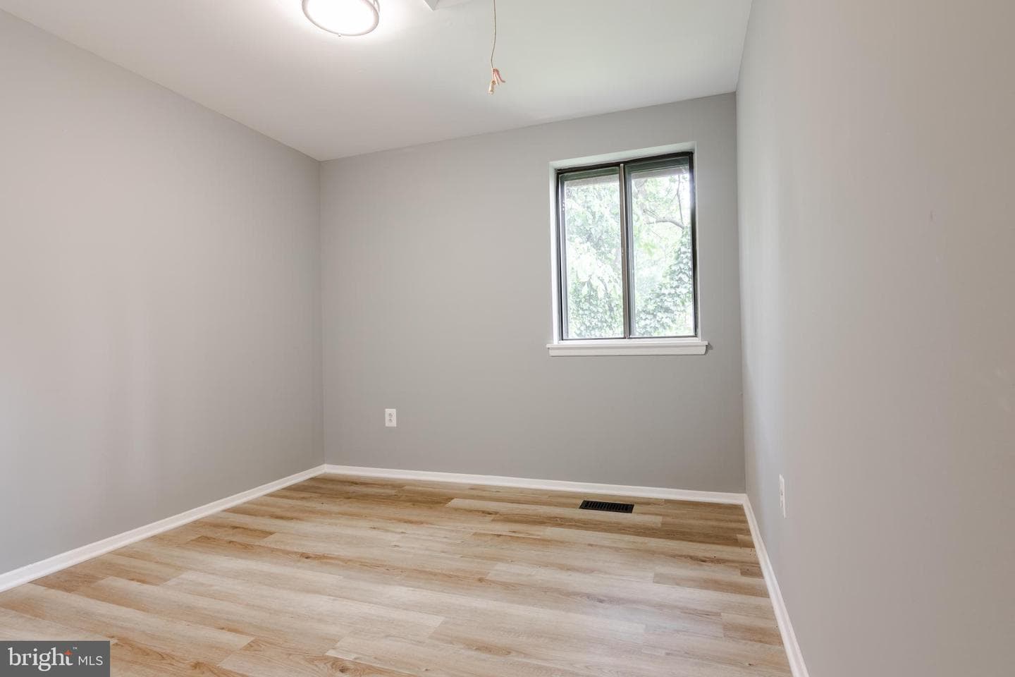 7374 Hickory Log Circle photo 29