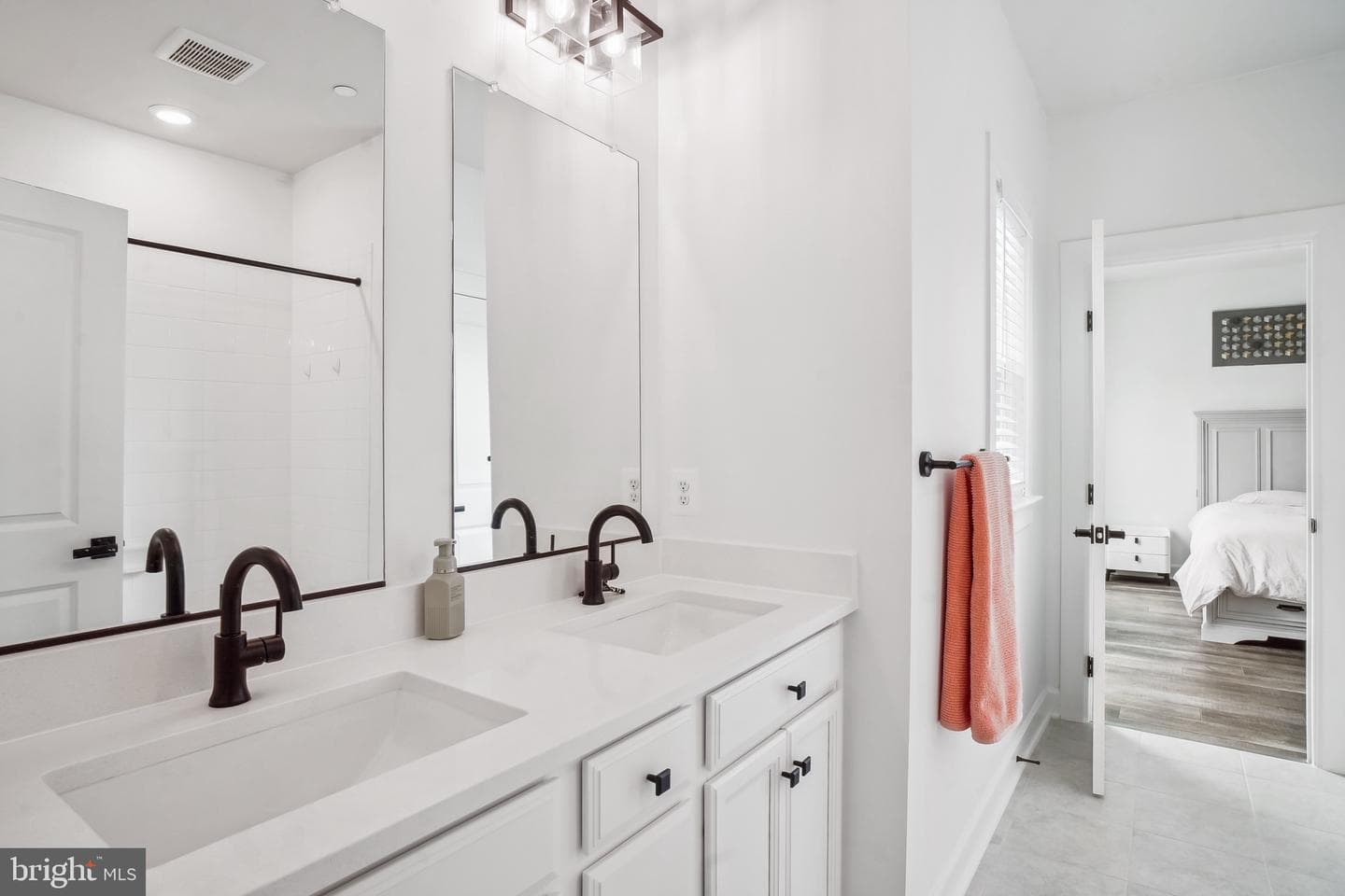 11134 Eugene Avenue photo 38