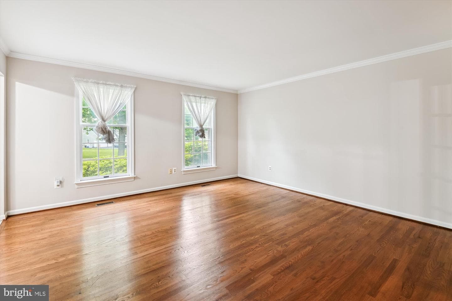 10120 Frost Way photo 14