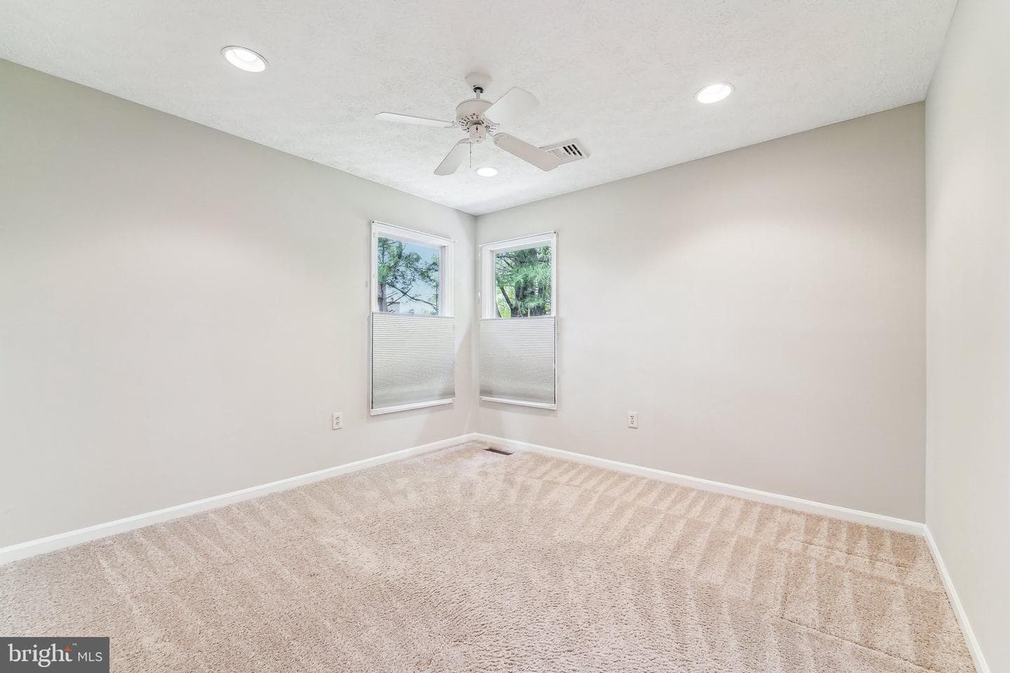 10908 Harmel Drive photo 25